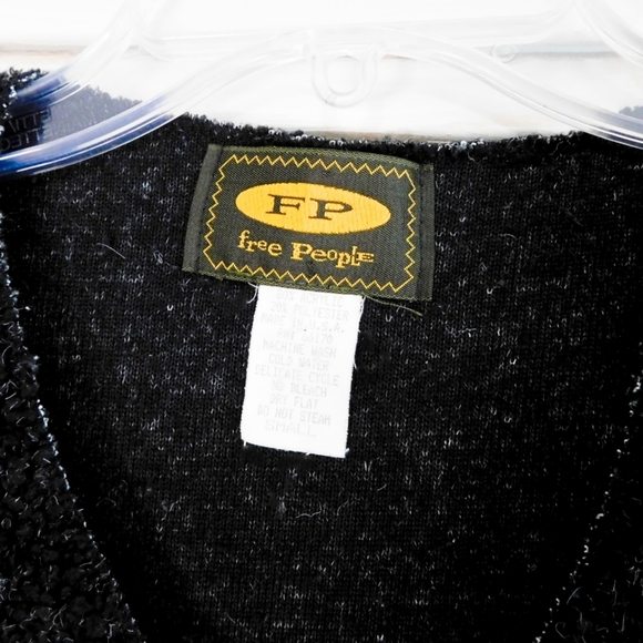 FREE PEOPLE WMN S BLACK RAW EDGE OVERSIZED VEST - Picture 3 of 7